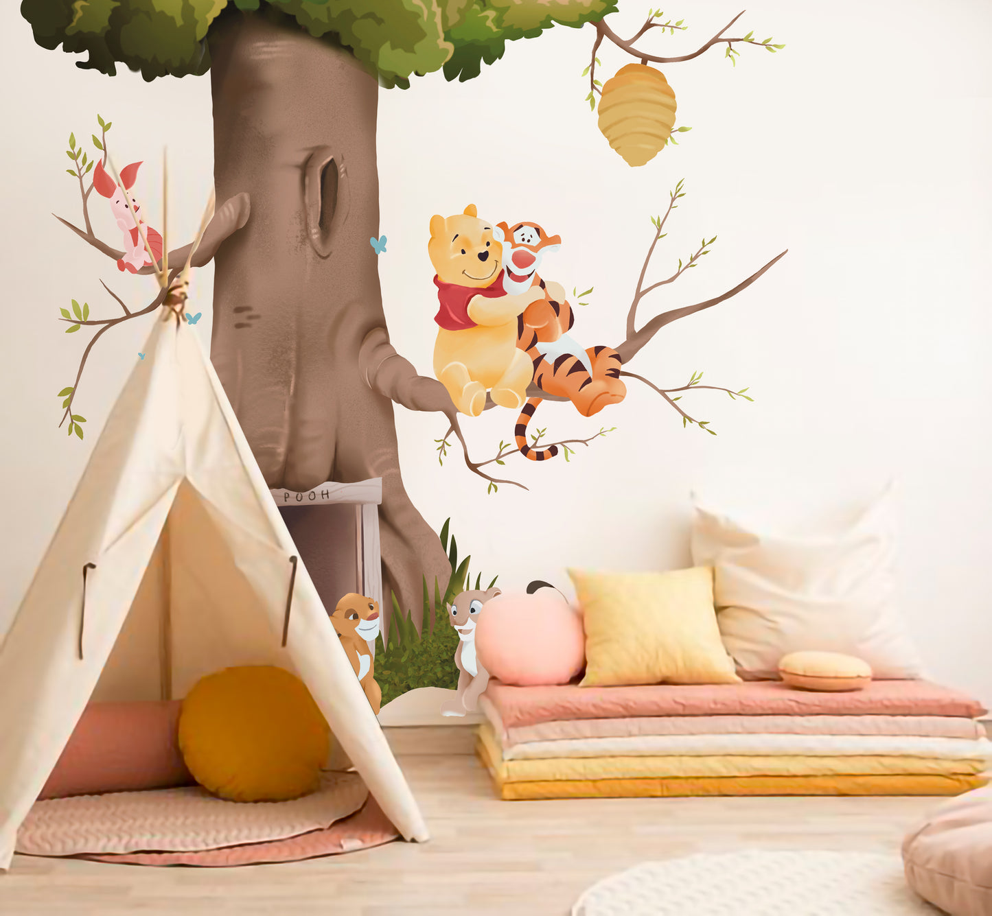 Kids' Playroom Pooh & Tigger Treehouse Wall Sticker