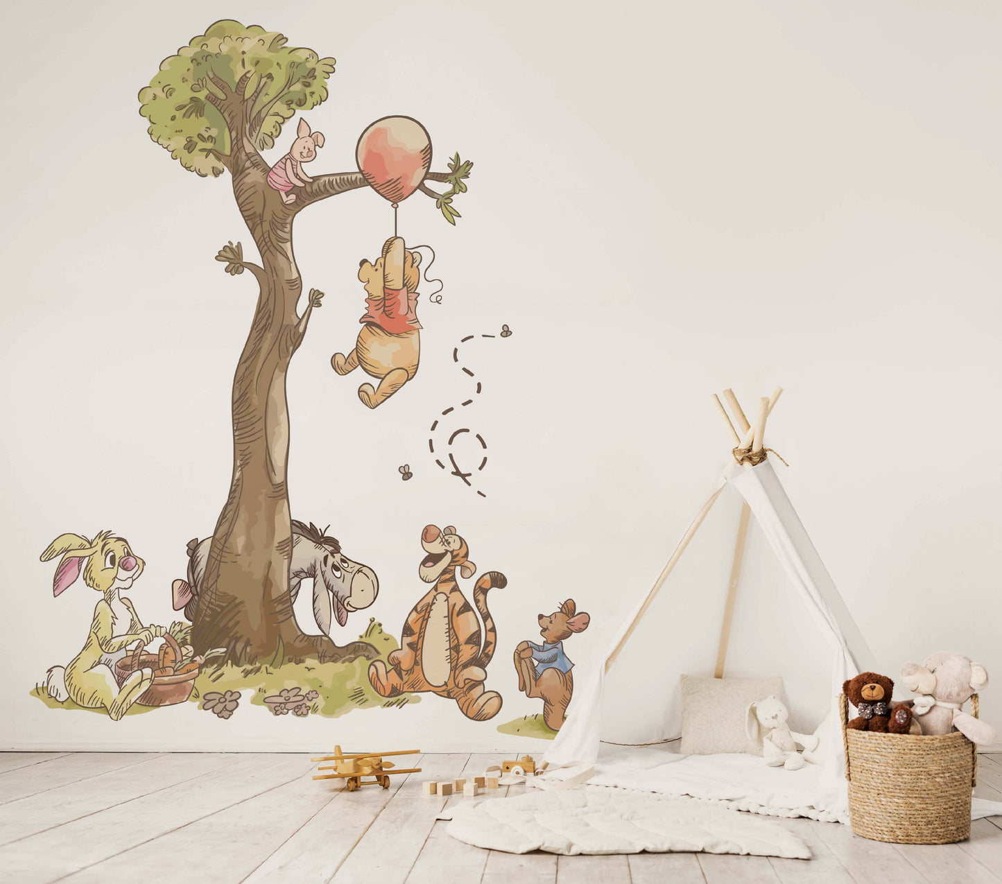 The Hunny Tree Picnic: Pooh Bear & Friends Woodland Scene