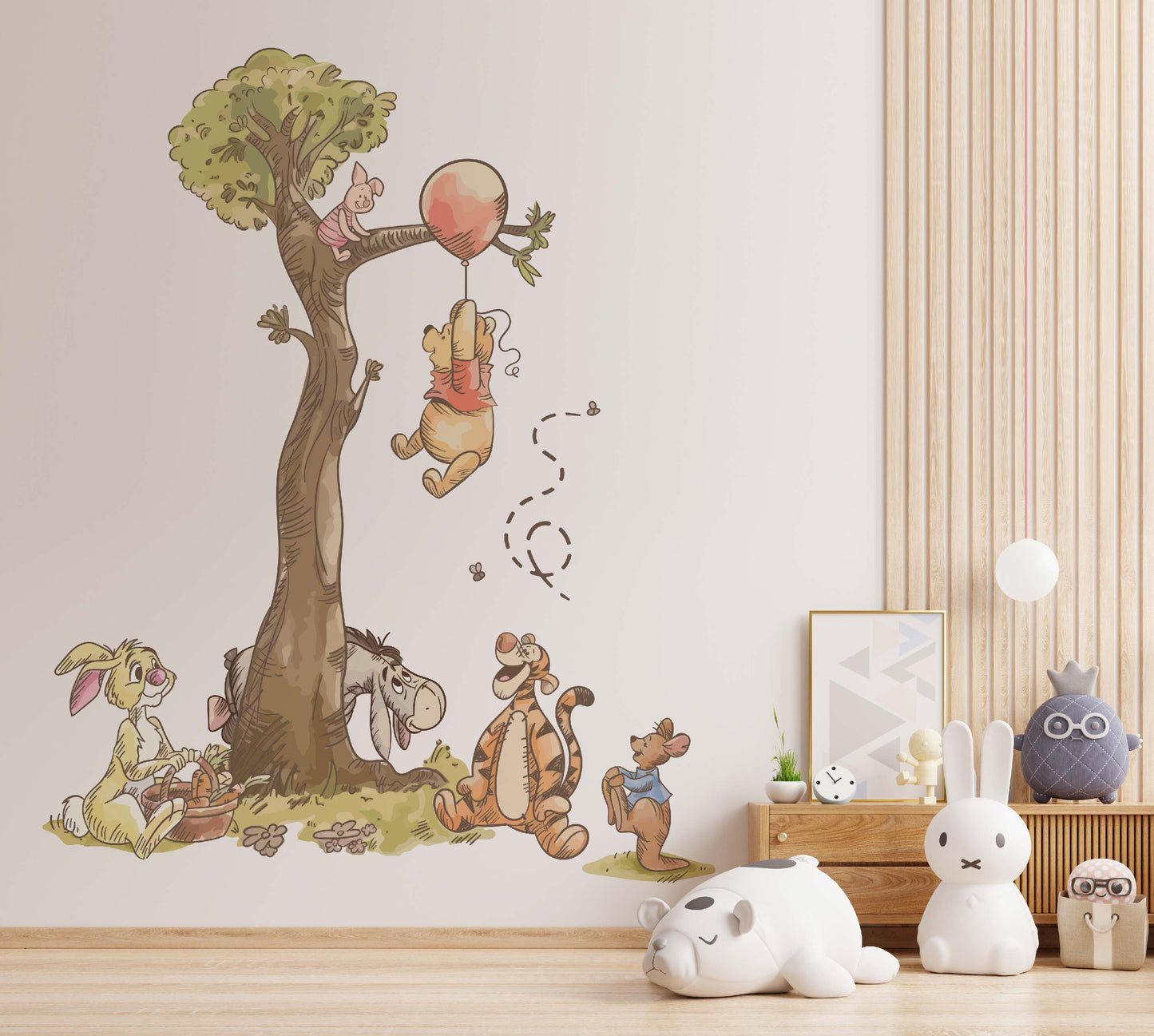The Hunny Tree Picnic: Pooh Bear & Friends Woodland Scene